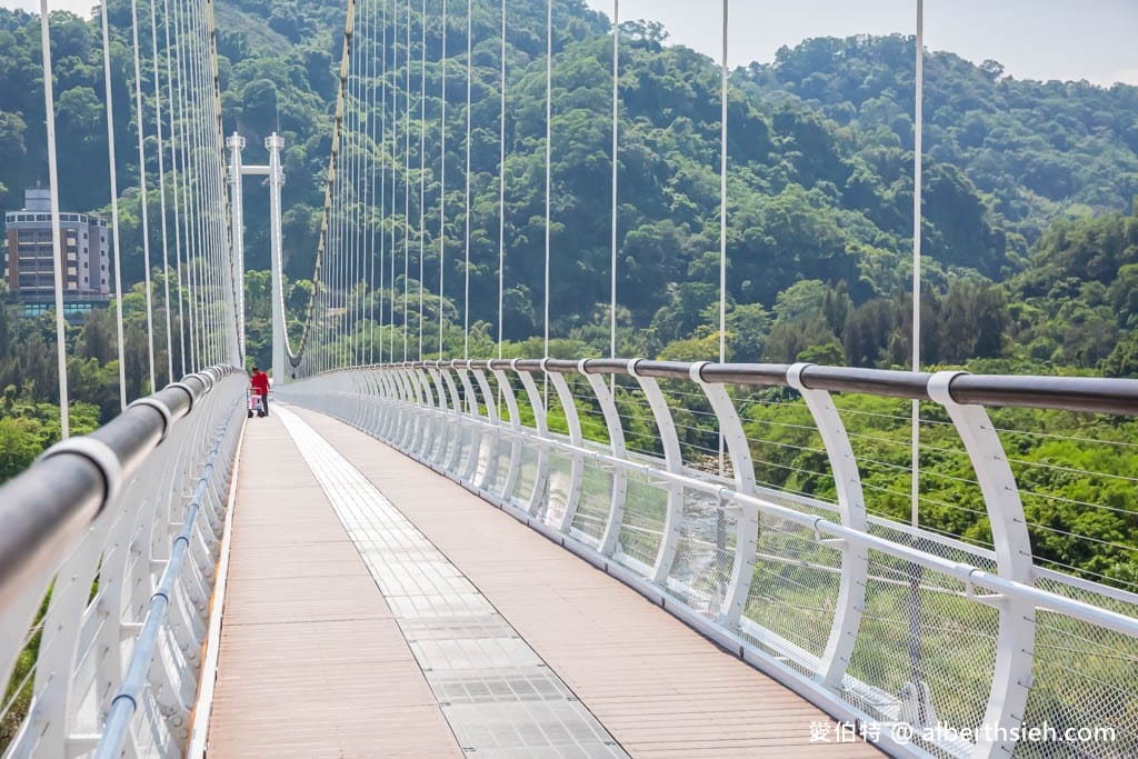 桃園大溪中庄吊橋/七張福德宮｜全台最長懸索式吊橋，串聯山豬湖