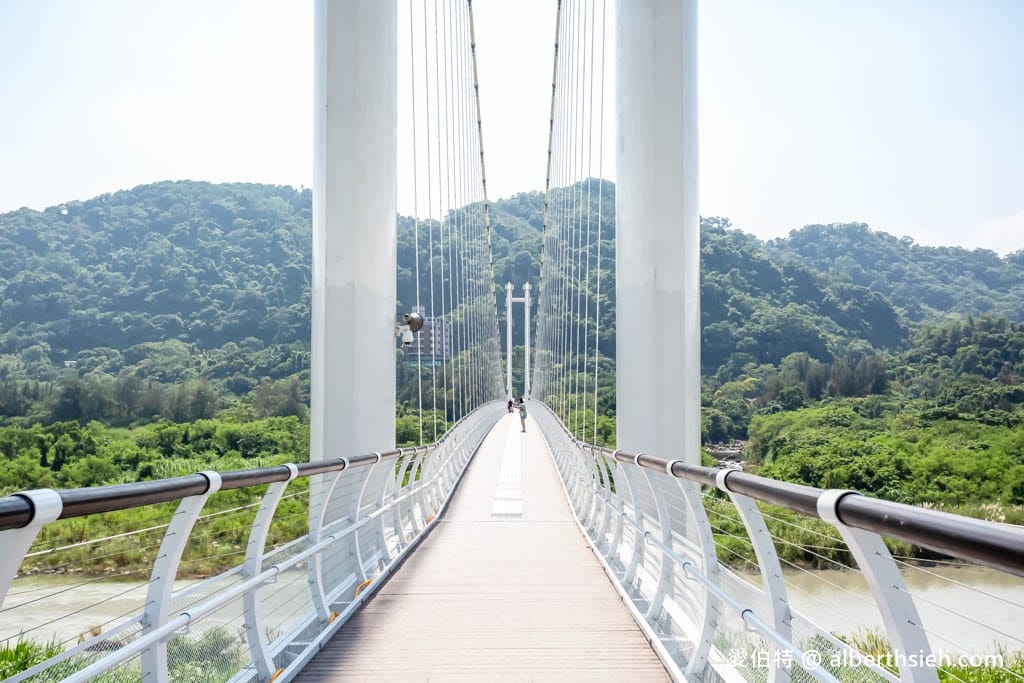 桃園大溪中庄吊橋/七張福德宮｜全台最長懸索式吊橋，串聯山豬湖