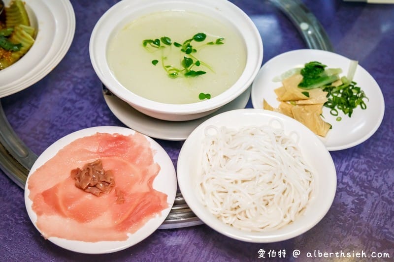 光復雲仙小館雲南料理｜桃園龍岡忠貞市場美食，過橋米線，紫米粑粑