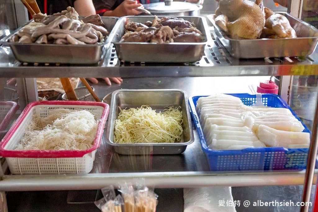 瞎仔巷老麵店｜桃園平鎮金陵路美食推薦，附有免費停車場