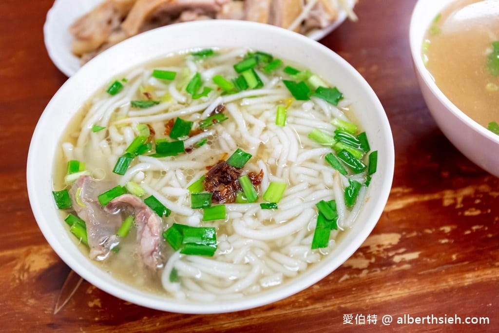 瞎仔巷老麵店｜桃園平鎮金陵路美食推薦，附有免費停車場