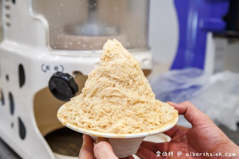 桃園夜市愛吃冰手作雪花冰｜牛奶雪花冰好吃涼爽，濃郁的奶香味