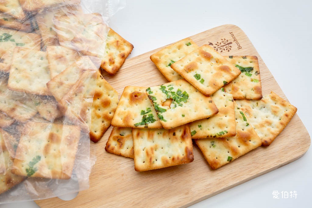 桃園八德中祥食品工廠(自然の顏蘇打餅)｜NG餅乾只要35元 @愛伯特