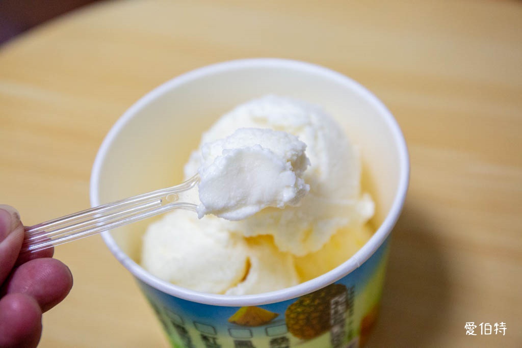 老街溪綿綿冰｜中壢冰品推薦，餐點菜單價格，天然清甜清爽好吃 @愛伯特