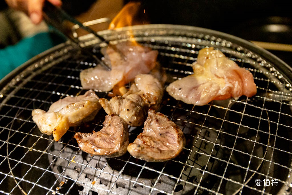 別府燒肉美食推薦｜ヤキニクボン(焼き肉凡)，肉質讚，居酒屋氛圍佳 @愛伯特