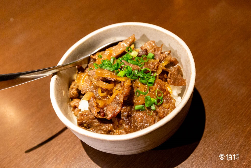 別府燒肉美食推薦|ヤキニクボン(焼き肉凡),肉質讚,居酒屋氛圍佳 @愛伯特