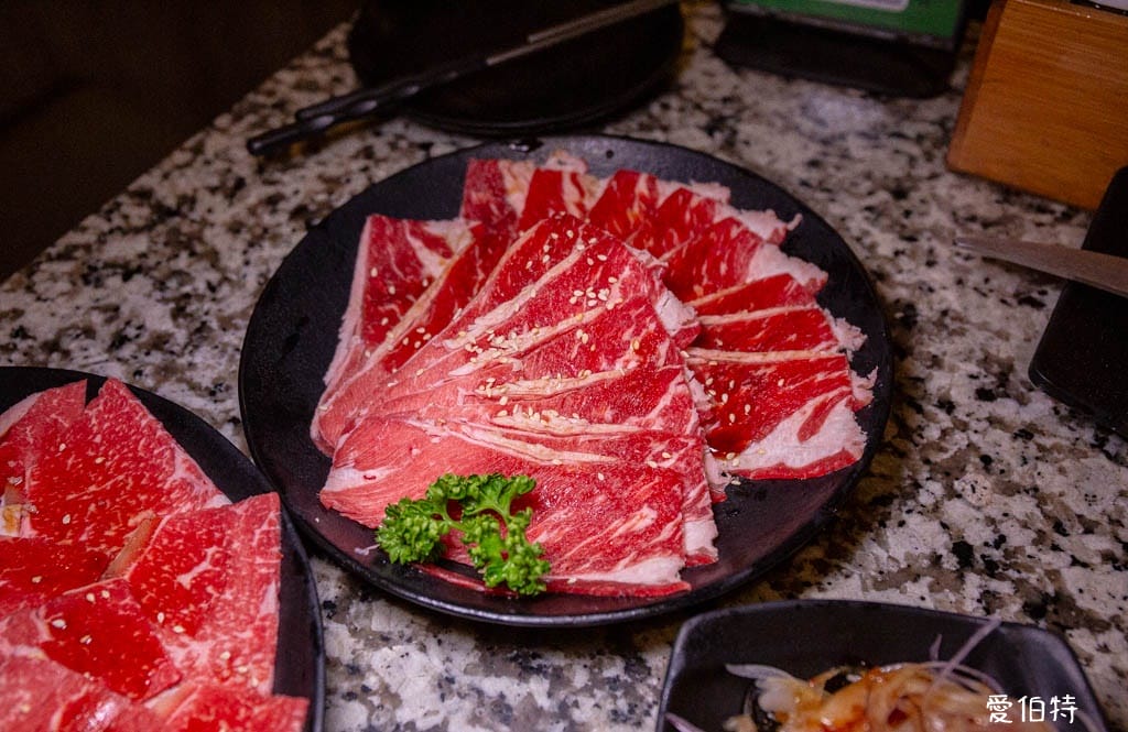 Oh!Yaki精緻燒肉吃到飽-中壢店｜千元有找，牛排豬排魷魚隨你吃