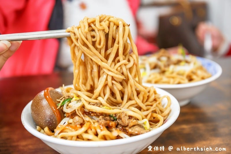 阿嬤的豬血湯｜台中后里美食推薦，傳承四代在地人必推的炒麵早餐
