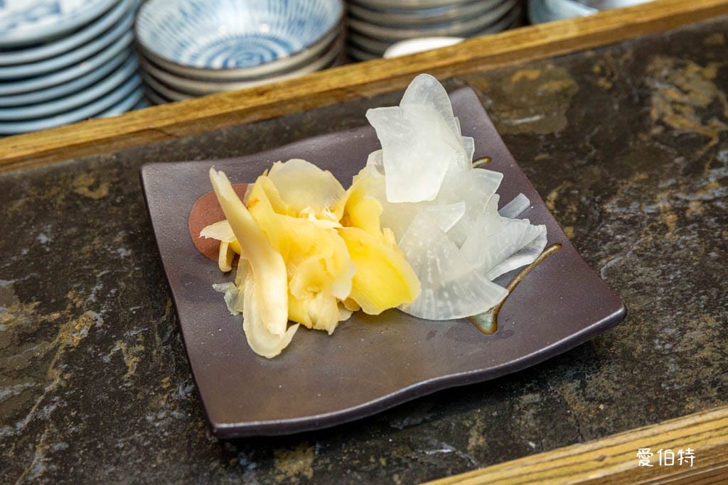 桃園本壽司無菜單料理｜最鮮19道料理飽到天靈蓋，生魚片鮮甜爆表
