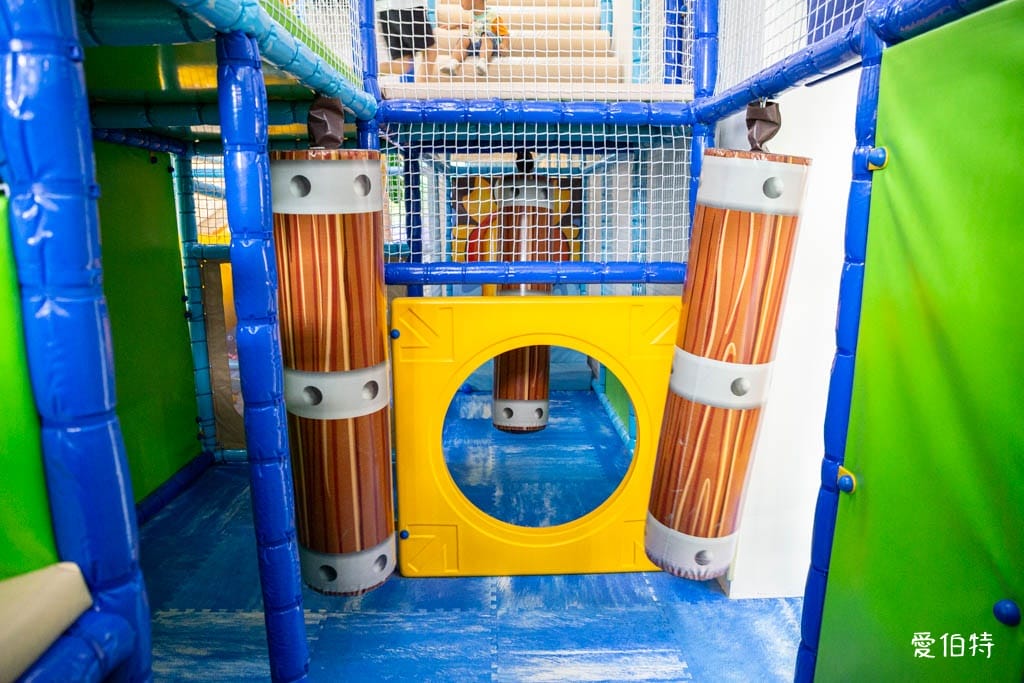 中和親子餐廳推薦|童話愛樂園,不限時暢玩十種以上遊樂設施 - 第10張圖 中和親子餐廳推薦|童話愛樂園,不限時暢玩十種以上遊樂設施