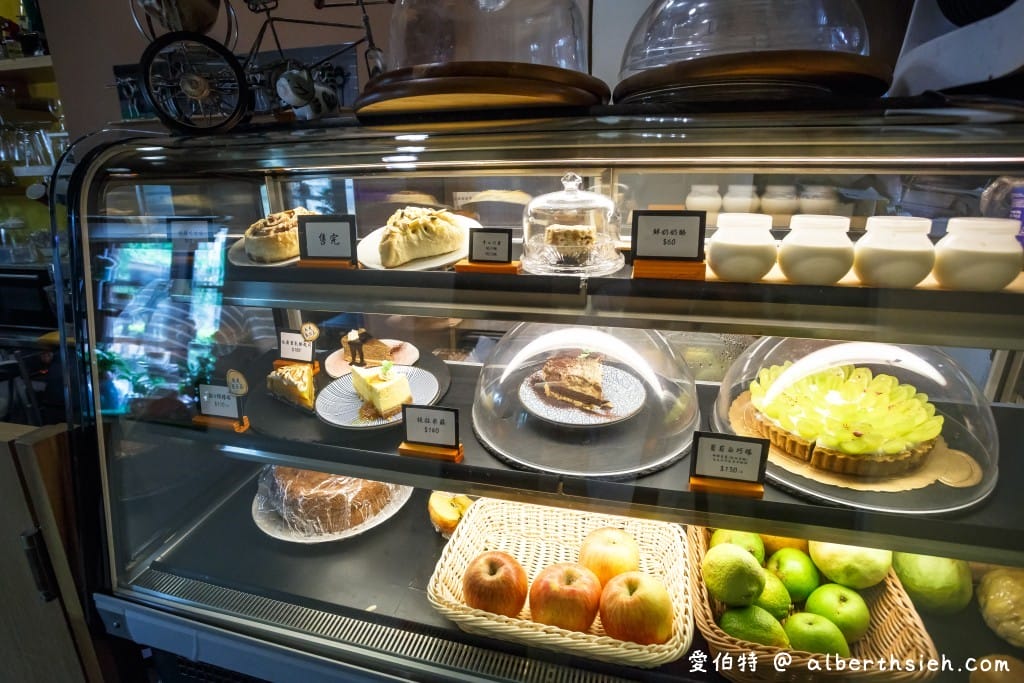 中壢迴憶Cafe｜仁海宮旁悠閒不限時咖啡廳，起司鍋超推