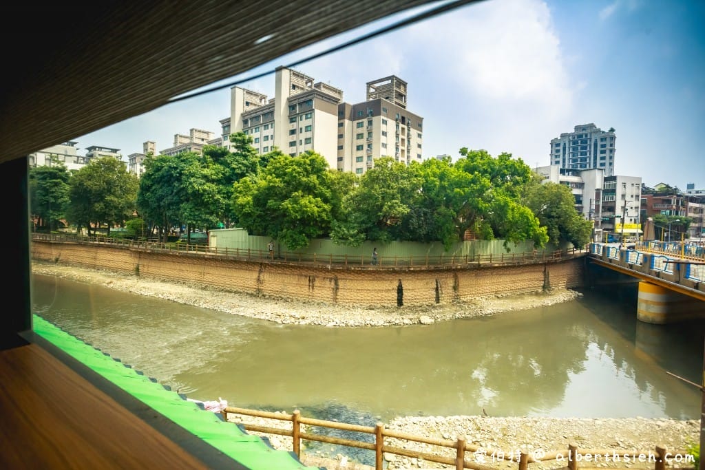 中壢迴憶Cafe｜仁海宮旁悠閒不限時咖啡廳，起司鍋超推