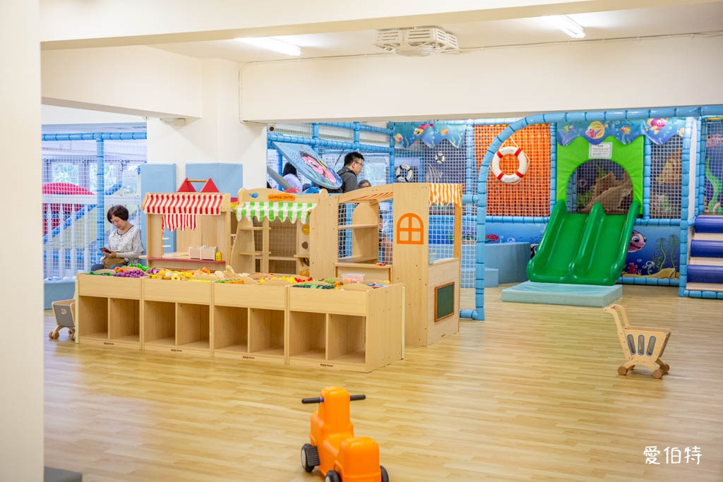 新北中和親子餐廳推薦｜童話愛樂園，不限時暢玩十種以上遊樂設施 @愛伯特