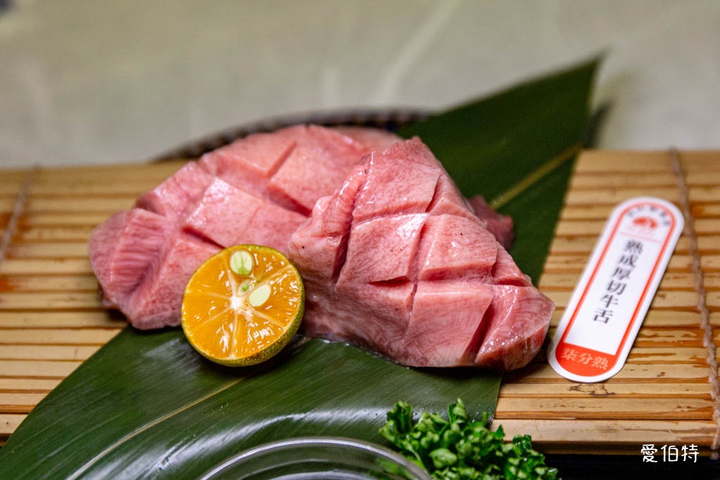 桃園個人燒烤推薦｜肉民聚集所-單人燒肉，小菜飲料自助吧無限吃 @愛伯特