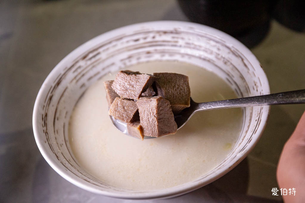 桃園個人燒烤推薦｜肉民聚集所-單人燒肉，小菜飲料自助吧無限吃 @愛伯特