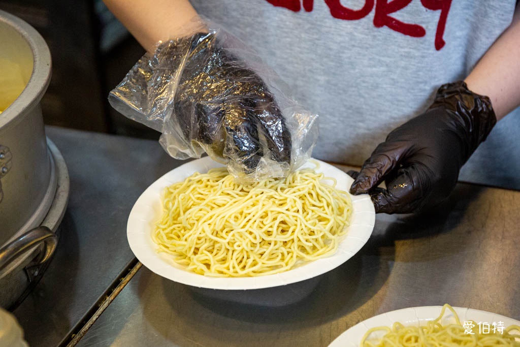 中壢宵夜美食推薦|四季嘉義涼麵大同店,麻辣涼麵辣度剛好香麻足 @愛伯特