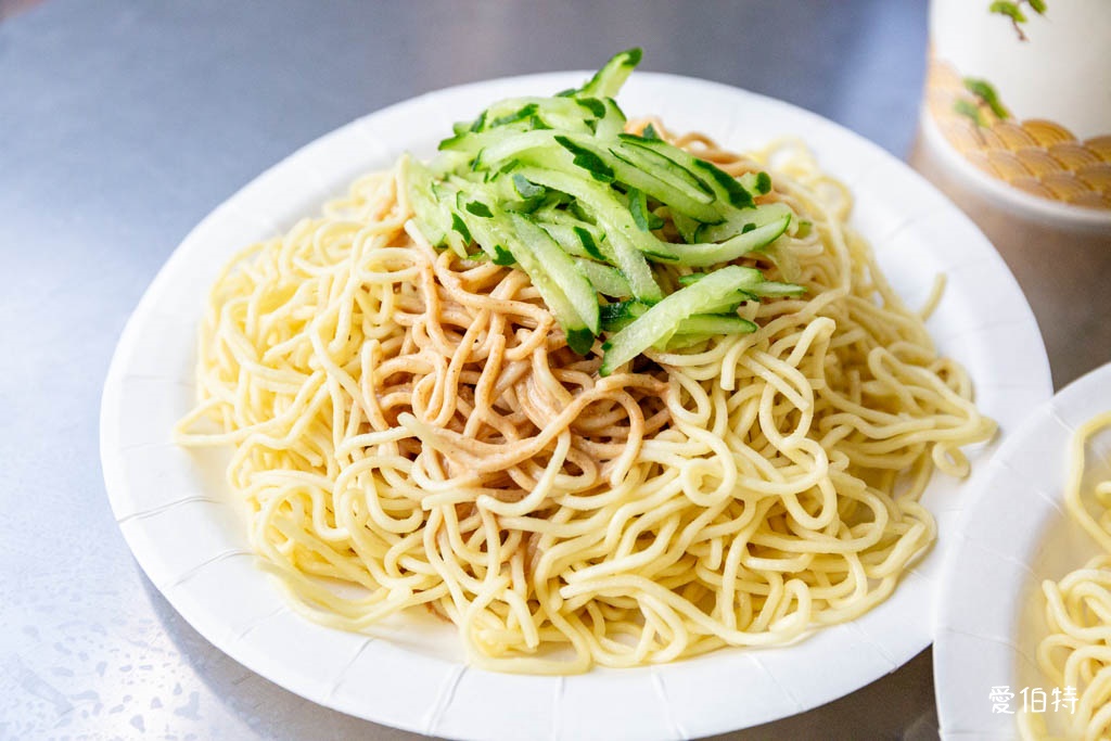 中壢宵夜美食推薦|四季嘉義涼麵大同店,麻辣涼麵辣度剛好香麻足 @愛伯特