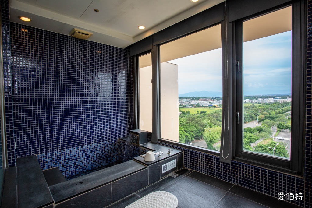 南方莊園|桃園親子溫泉飯店推薦,水療泳池退房後還可玩到半夜 @愛伯特