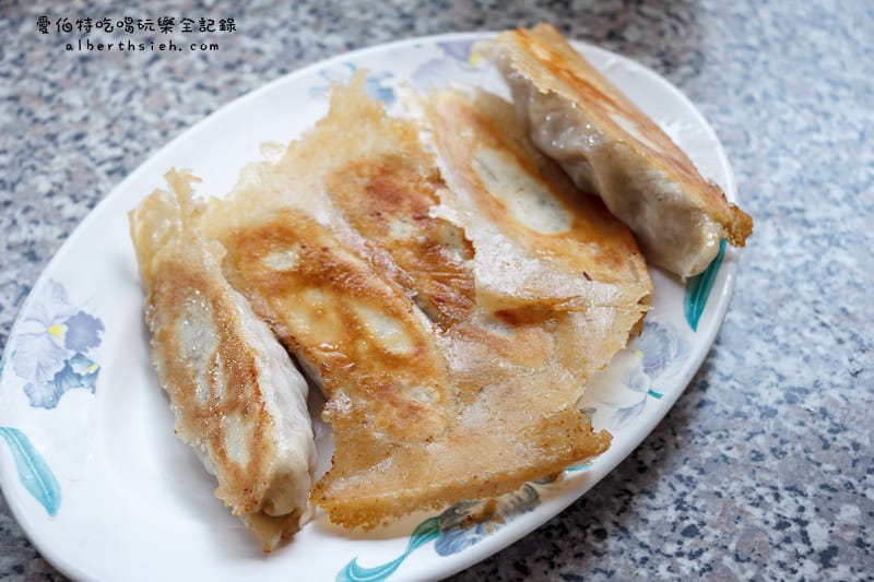 桃園早餐推薦｜小豆子早點，大陸餅水煎包鍋貼都好吃