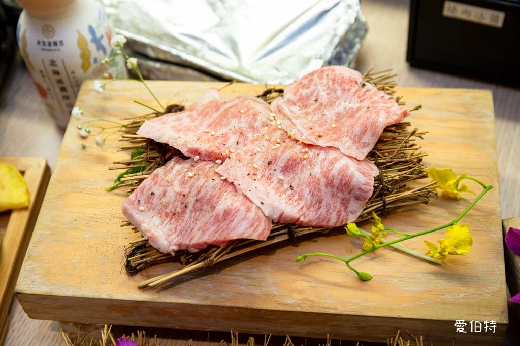 蘆竹燒肉道燒烤火鍋吃到飽｜689元起，全台第一家軌道送餐