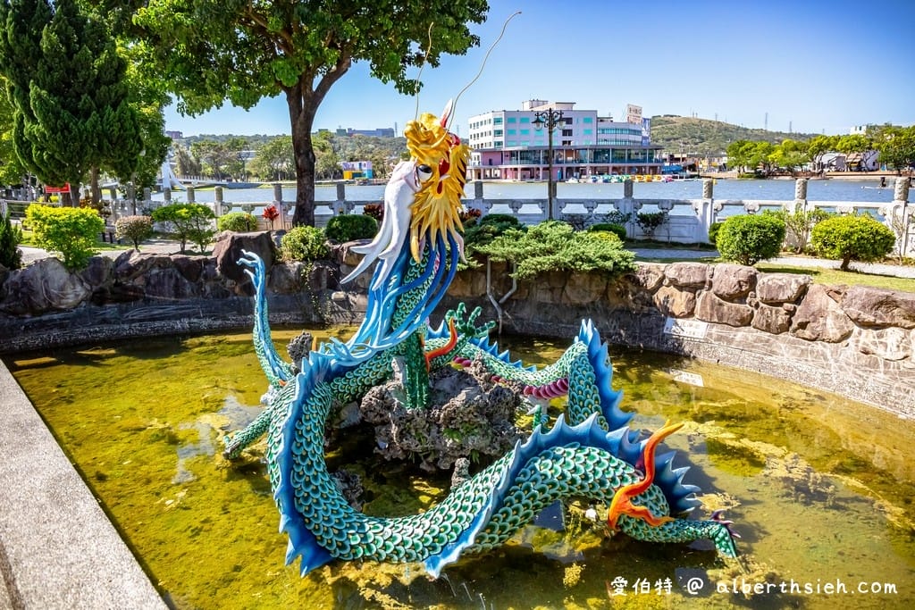 桃園關聖帝君廟推薦|龍潭南天宮,龍潭大池旁,儒佛道三教合一 - 第5張圖 桃園關聖帝君廟推薦|龍潭南天宮,龍潭大池旁,儒佛道三教合一