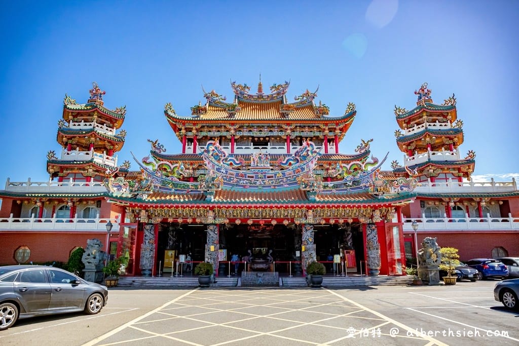 桃園關聖帝君廟推薦|龍潭南天宮,龍潭大池旁,儒佛道三教合一 - 第6張圖 桃園關聖帝君廟推薦|龍潭南天宮,龍潭大池旁,儒佛道三教合一