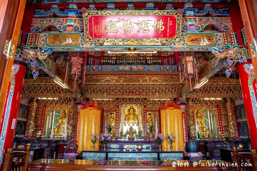 桃園關聖帝君廟推薦|龍潭南天宮,龍潭大池旁,儒佛道三教合一 - 第19張圖 桃園關聖帝君廟推薦|龍潭南天宮,龍潭大池旁,儒佛道三教合一