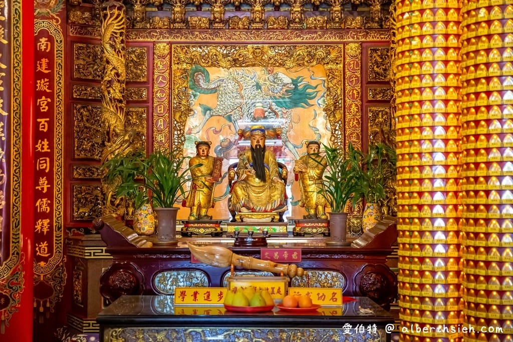 桃園關聖帝君廟推薦|龍潭南天宮,龍潭大池旁,儒佛道三教合一 - 第14張圖 桃園關聖帝君廟推薦|龍潭南天宮,龍潭大池旁,儒佛道三教合一