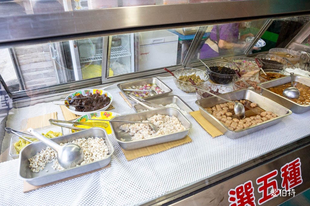 桃園火車站冰店推薦｜橋下阿嬤古早味剉冰，料多實在價格親民45年老店