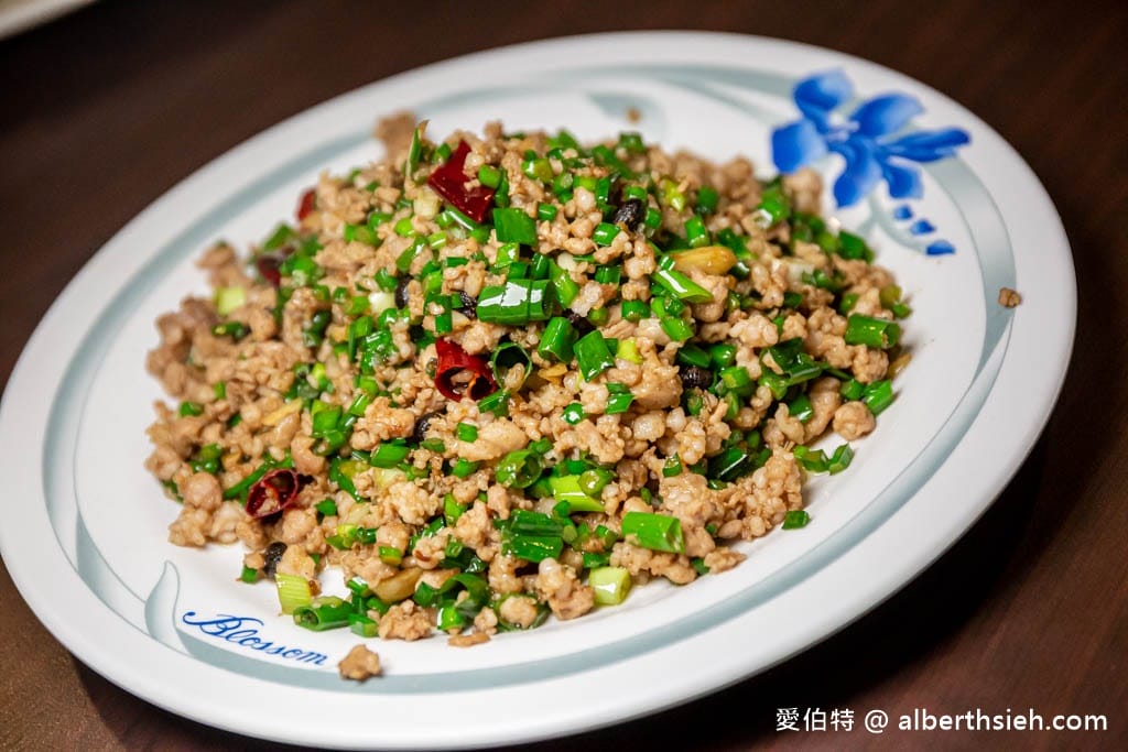 桃園大溪山豬湖土雞城｜20年鄉間小路旁，在地人的私房聚餐餐廳