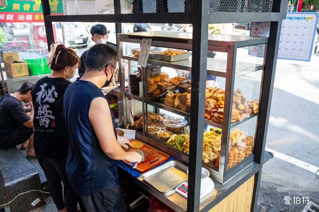 桃園大業路寶山街美食推薦｜秘醬滷味寶山店，40種冷滷味10元起