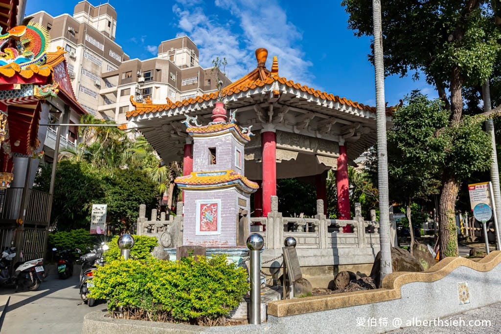 桃園財神廟推薦｜南崁五福宮，全台最古老財神廟，靈蛇坐鎮