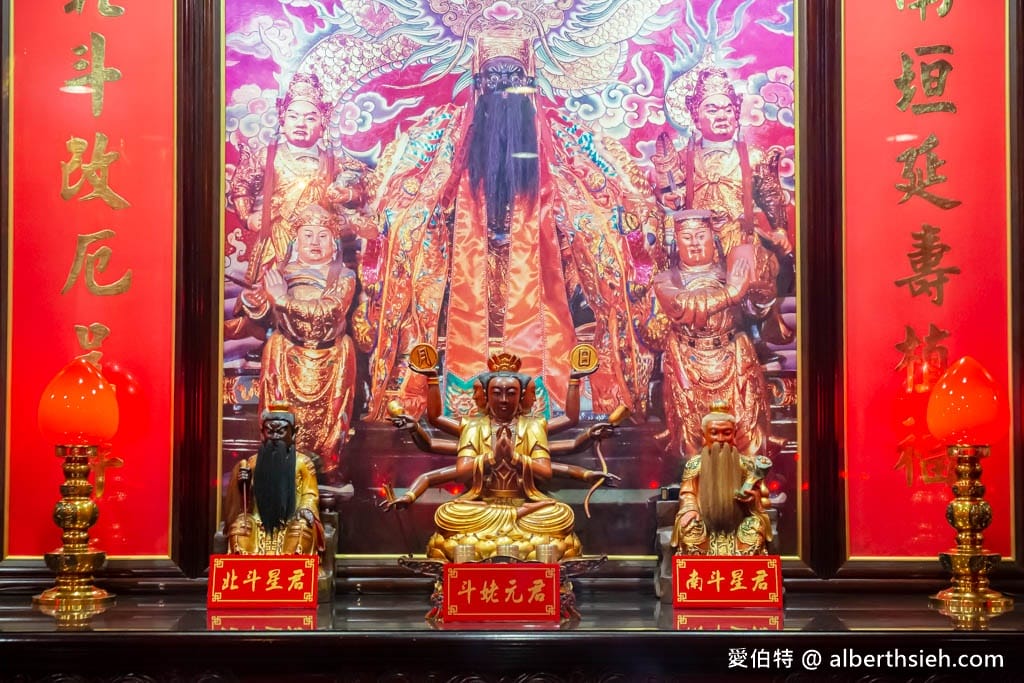 桃園財神廟推薦｜南崁五福宮，全台最古老財神廟，靈蛇坐鎮