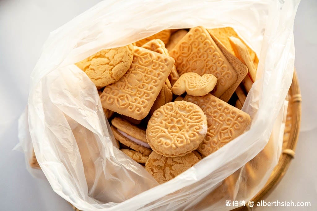 嘉義朴子成功食品廠(手工餅乾)｜鐵桶傳統古早味夾心餅乾超推薦