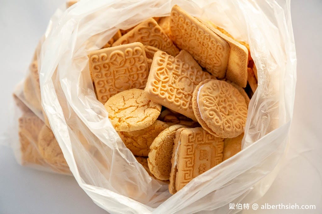 嘉義朴子成功食品廠(手工餅乾)｜鐵桶傳統古早味夾心餅乾超推薦