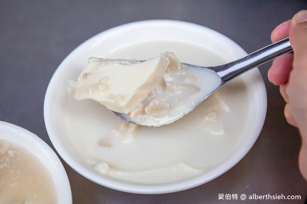 阿娥豆漿豆花｜嘉義文化路夜市美食，豆漿豆花配油條必吃