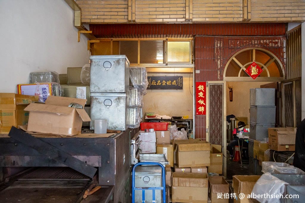 嘉義朴子成功食品廠(手工餅乾)｜鐵桶傳統古早味夾心餅乾超推薦