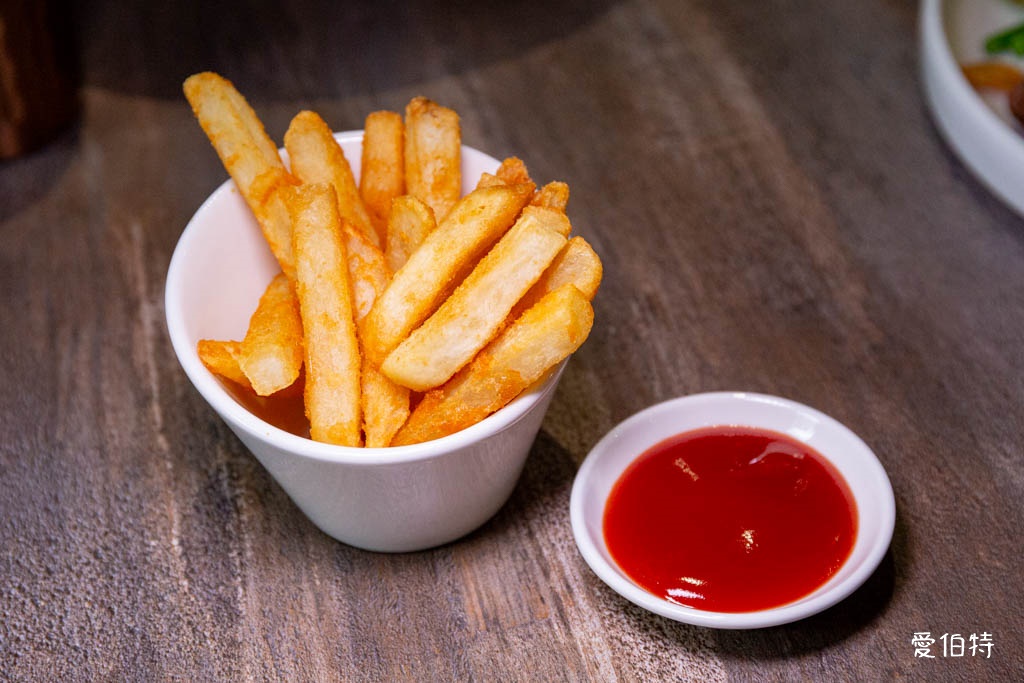 桃園青埔高評價西餐廳｜ANGLE 371，約會聚餐、近高鐵機捷A18 @愛伯特