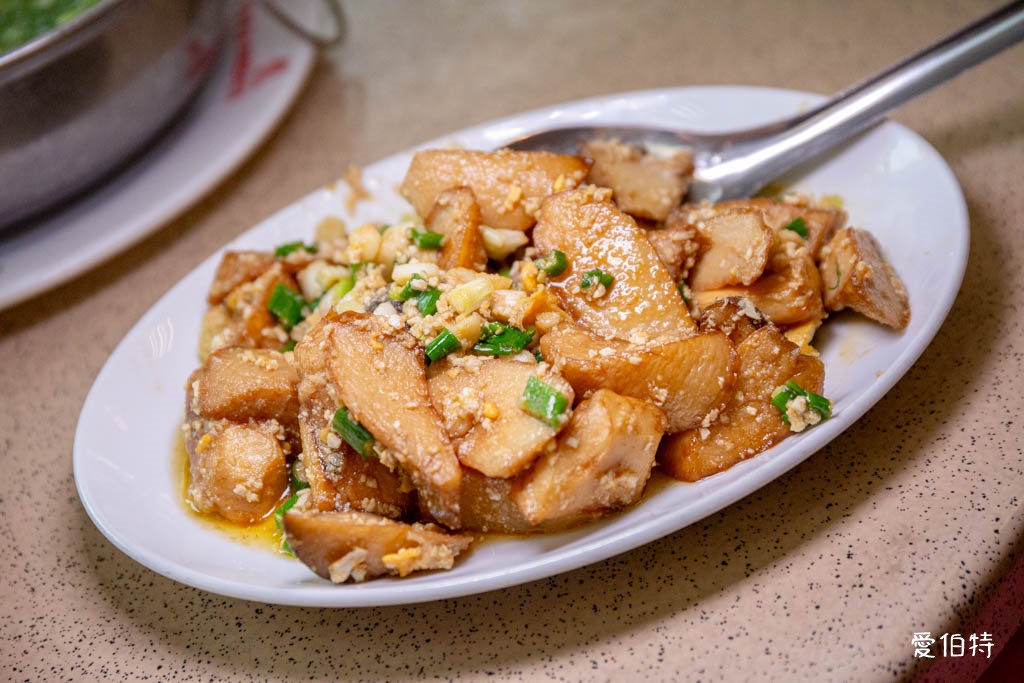 大溪聚餐哪裡吃？在地人推薦大溪鵝莊，鵝肉好吃，有停車場，近老街 @愛伯特