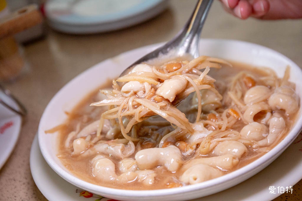 大溪聚餐哪裡吃？在地人推薦大溪鵝莊，鵝肉好吃，有停車場，近老街 @愛伯特