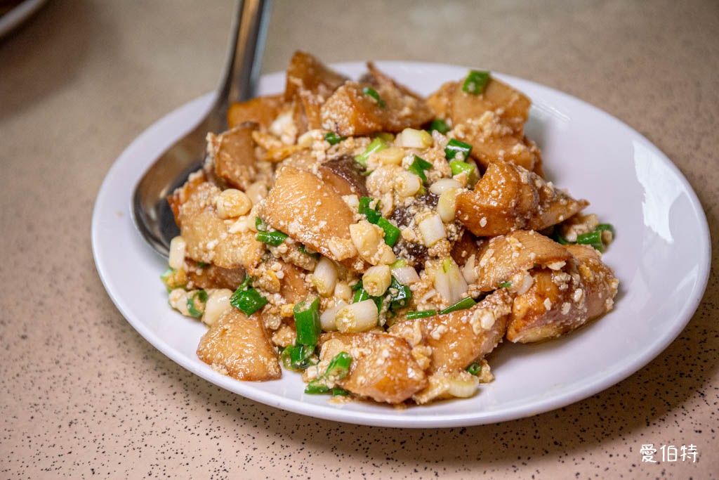 大溪聚餐哪裡吃？在地人推薦大溪鵝莊，鵝肉好吃，有停車場，近老街 @愛伯特