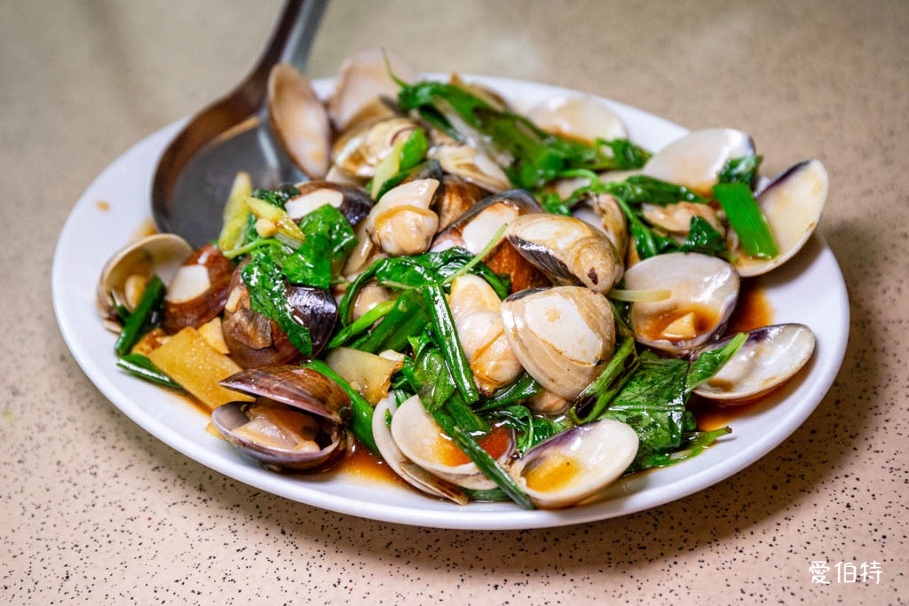 大溪聚餐哪裡吃？在地人推薦大溪鵝莊，鵝肉好吃，有停車場，近老街 @愛伯特