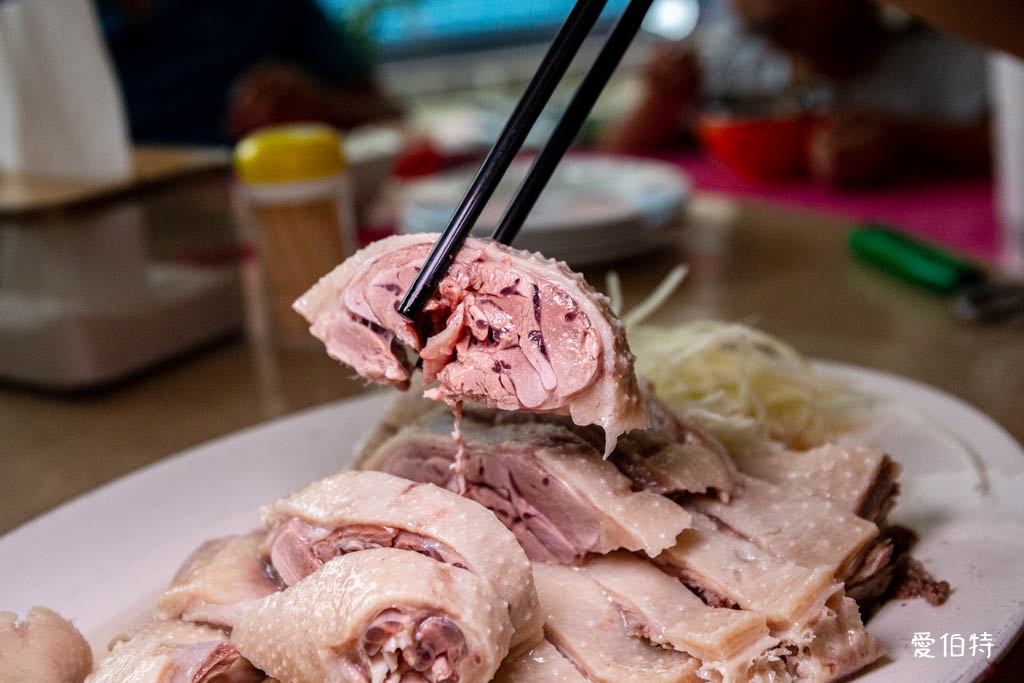 大溪聚餐哪裡吃？在地人推薦大溪鵝莊，鵝肉好吃，有停車場，近老街 @愛伯特