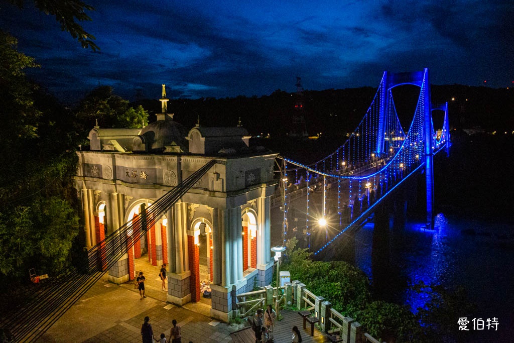 大溪橋｜桃園約會景點推薦，直達大溪老街電梯，媲美藍眼淚夜景 @愛伯特