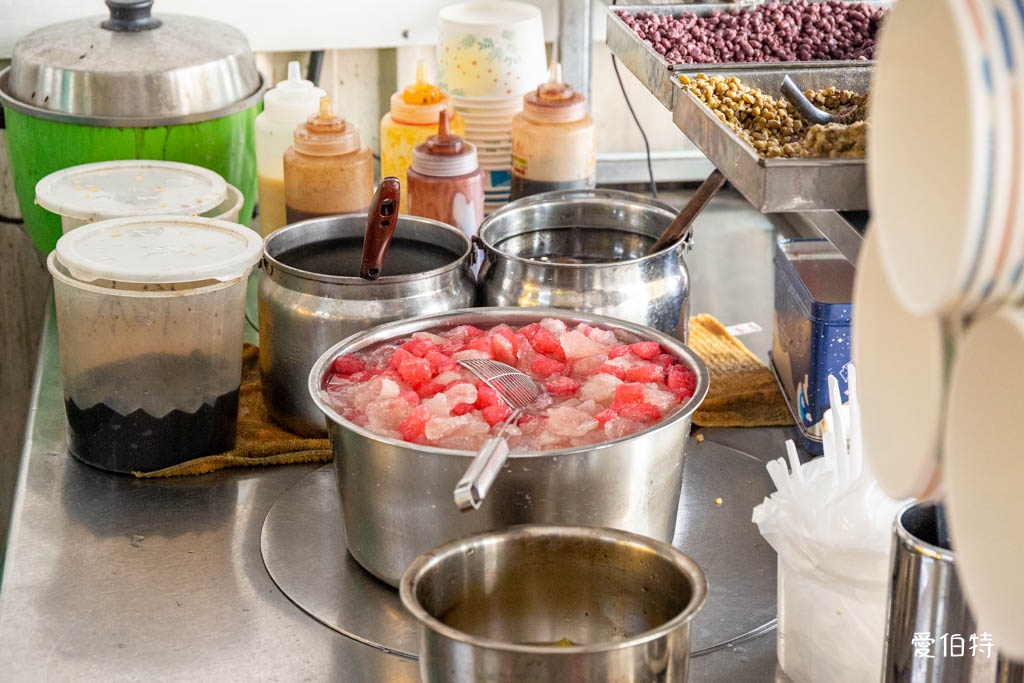 中壢後火車站冰店推薦｜范阿婆四果冰，紅白QQ圓與蜜糖糖水超涮嘴 @愛伯特