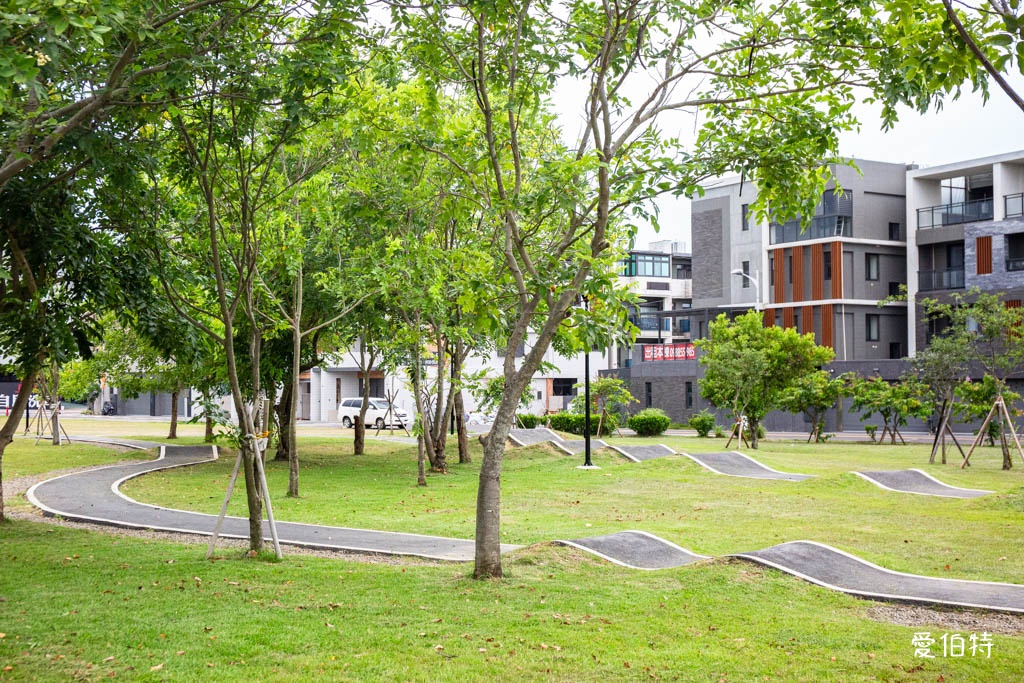 湖口公五特色公園｜新竹裝甲戰車公園，親子軍事風主題遊戲場 @愛伯特