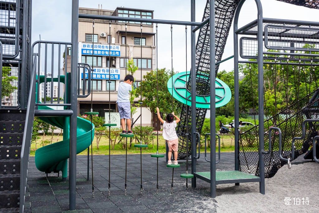 湖口公五特色公園｜新竹裝甲戰車公園，親子軍事風主題遊戲場 @愛伯特