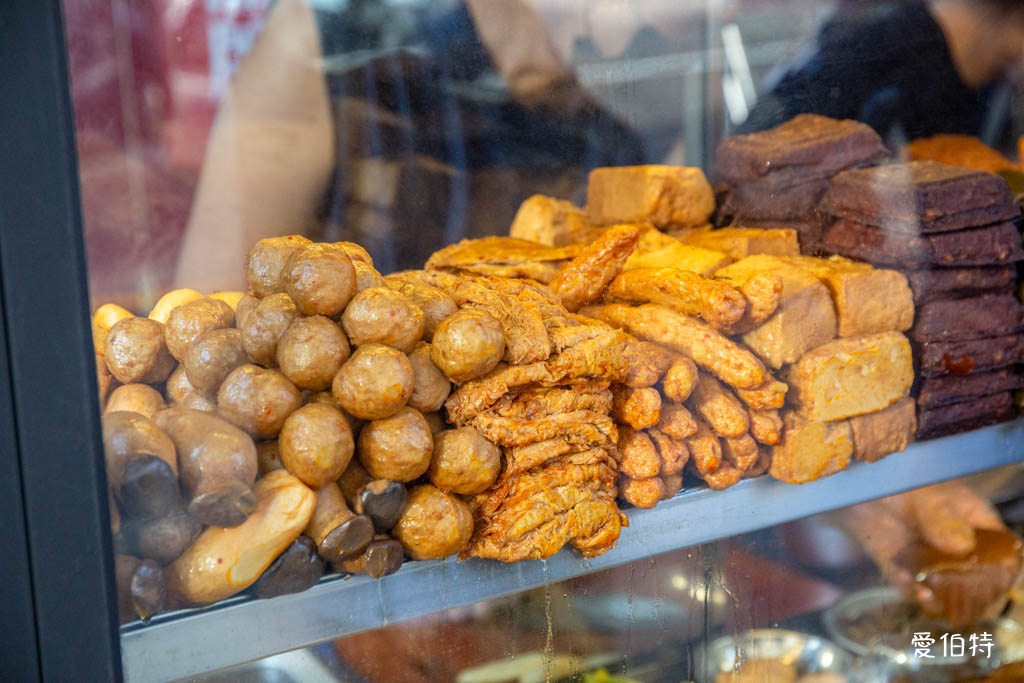 桃園大業路寶山街美食推薦|秘醬滷味寶山店,40種冷滷味10元起 @愛伯特