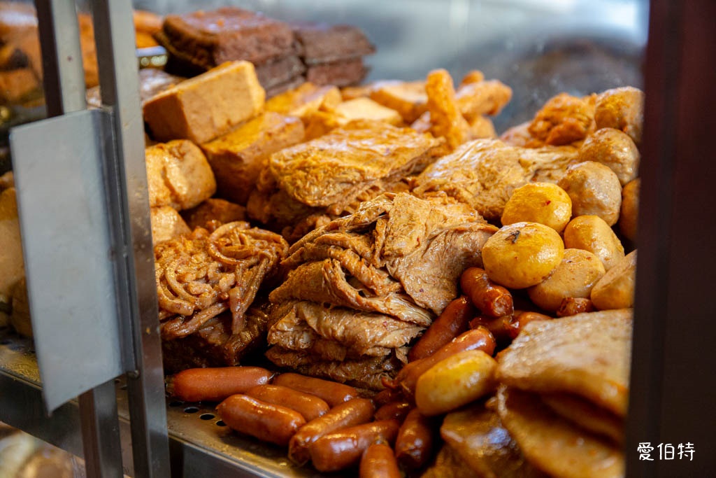 桃園大業路寶山街美食推薦|秘醬滷味寶山店,40種冷滷味10元起 @愛伯特