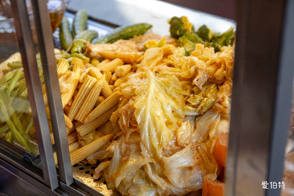 桃園大業路寶山街美食推薦|秘醬滷味寶山店,40種冷滷味10元起 @愛伯特